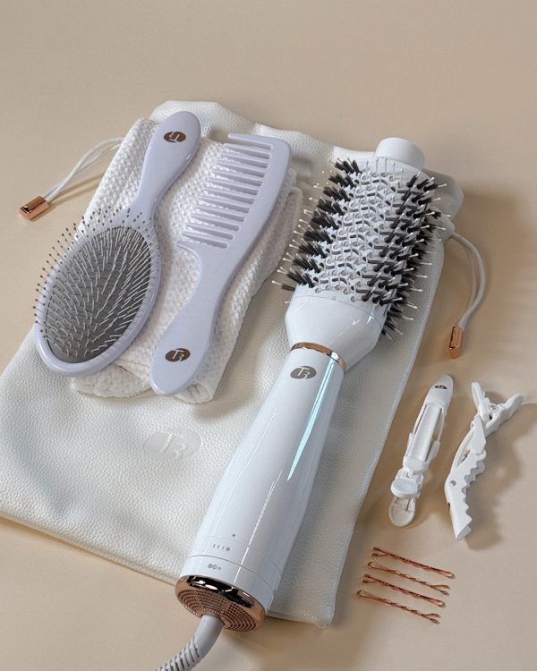 Tool_in_Situ_The_Bombshell_Blowout_Lifestyle-1.jpg THE BOMBSHELL BLOWOUT
