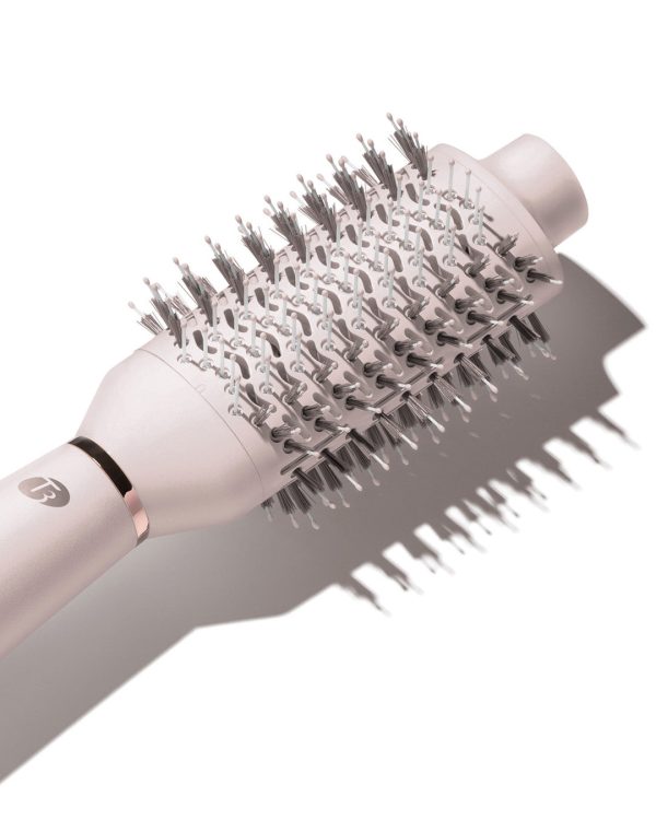 Tool_on_White_A_Blow_Dry_Brush_025-1.jpg AIREBRUSH